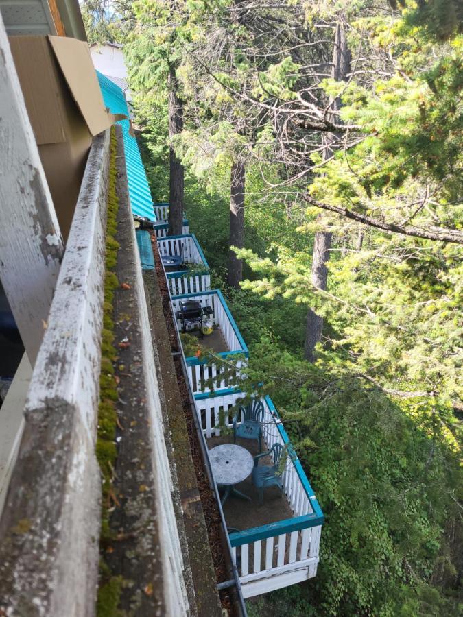 Appletree Inn Radium Hot Springs Bagian luar foto